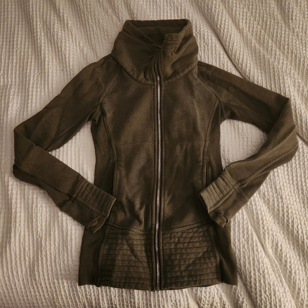 Lululemon funnel neck Scuba, size 2, green